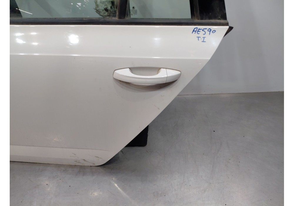 Recambio de puerta trasera izquierda para skoda octavia iii combi (5e5, 5e6) 1.6 tdi referencia OEM IAM   