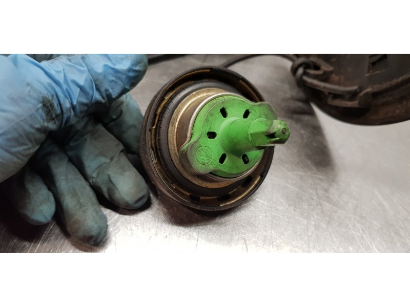 Recambio de tapa exterior combustible para bmw mini (r50,r53) cooper referencia OEM IAM 51177033498 51177061286 