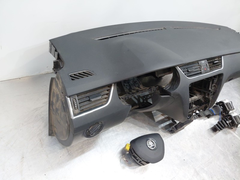 Recambio de kit airbag para skoda octavia iii combi (5e5, 5e6) 1.6 tdi referencia OEM IAM   