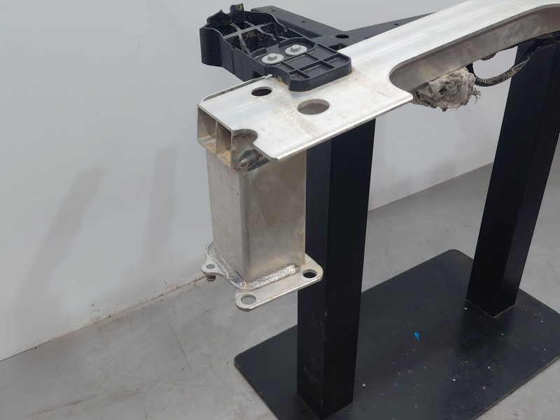 Recambio de refuerzo paragolpes delantero para peugeot 2008 (p2) active referencia OEM IAM   