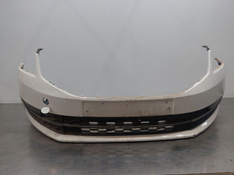Recambio de paragolpes delantero para skoda octavia iii combi (5e5, 5e6) 1.6 tdi referencia OEM IAM   