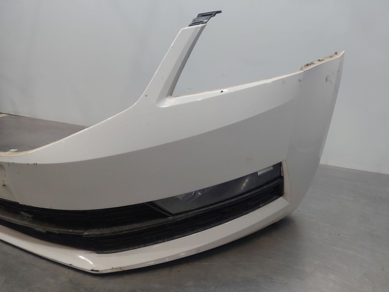 Recambio de paragolpes delantero para skoda octavia iii combi (5e5, 5e6) 1.6 tdi referencia OEM IAM   