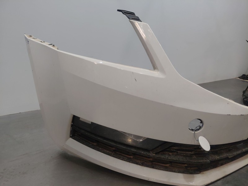 Recambio de paragolpes delantero para skoda octavia iii combi (5e5, 5e6) 1.6 tdi referencia OEM IAM   