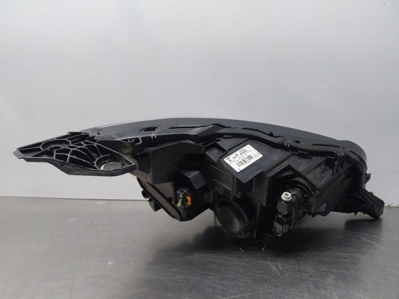 Recambio de faro izquierdo para peugeot 2008 (p2) active referencia OEM IAM   