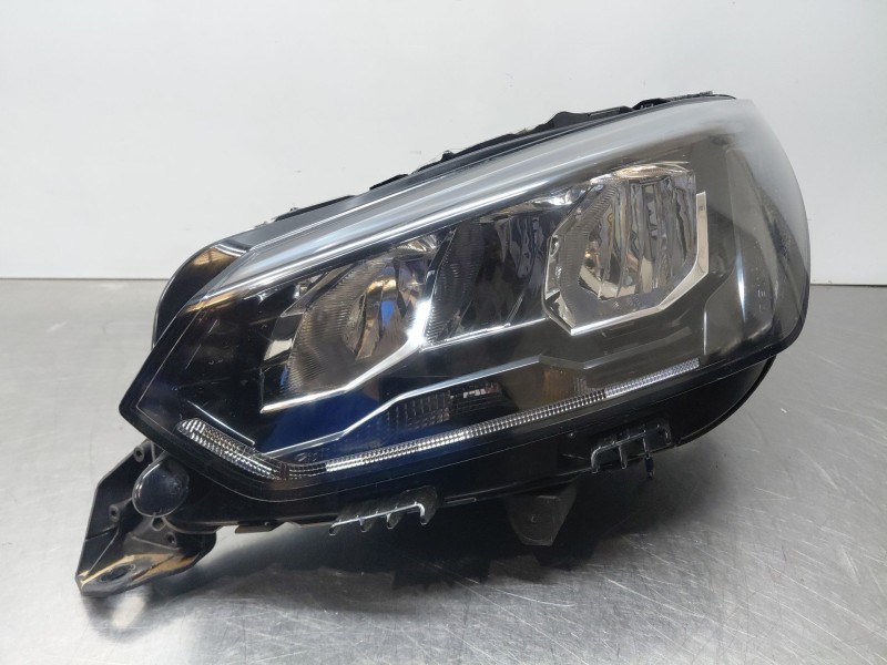 Recambio de faro izquierdo para peugeot 2008 (p2) active referencia OEM IAM   