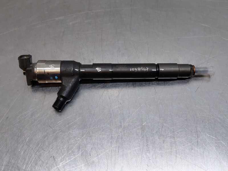 Recambio de inyector para opel astra k sports tourer dynamic start/stop referencia OEM IAM   