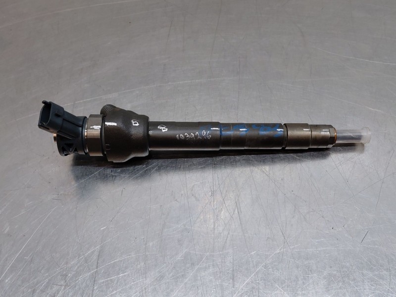 Recambio de inyector para land rover range rover evoque (l551) 2.0 d180 mhev 4x4 referencia OEM IAM   