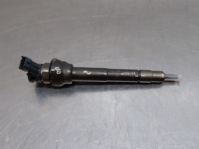 Recambio de inyector para land rover range rover evoque (l551) 2.0 d180 mhev 4x4 referencia OEM IAM   