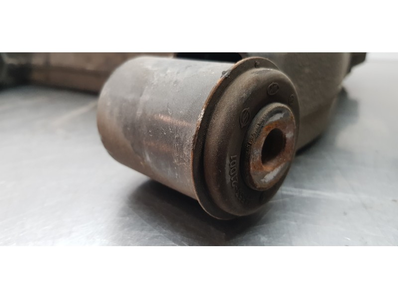 Recambio de brazo suspension inferior delantero derecho para ssangyong rodius xdi limited referencia OEM IAM 4450221001  