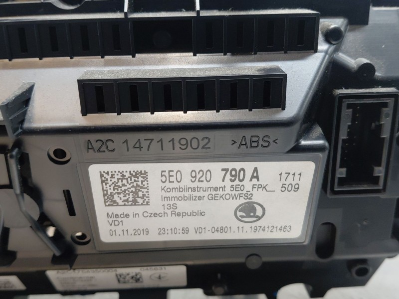 Recambio de cuadro instrumentos para skoda octavia iii combi (5e5, 5e6) 1.6 tdi referencia OEM IAM   