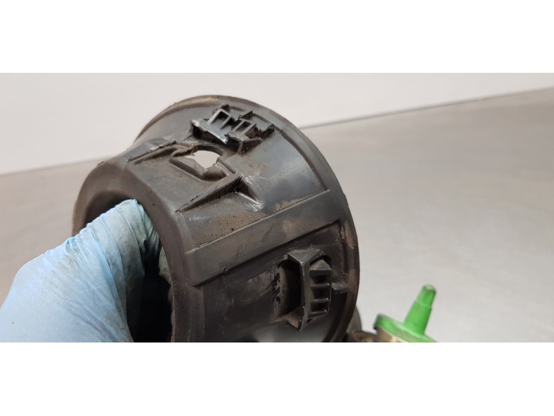 Recambio de tapa exterior combustible para bmw mini (r50,r53) cooper referencia OEM IAM 51177033498 51177061286 