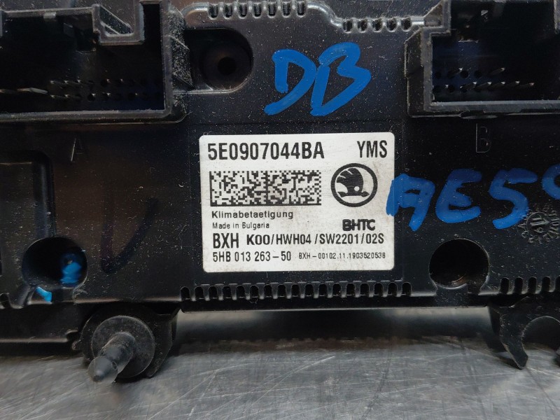 Recambio de mando climatizador para skoda octavia iii combi (5e5, 5e6) 1.6 tdi referencia OEM IAM   