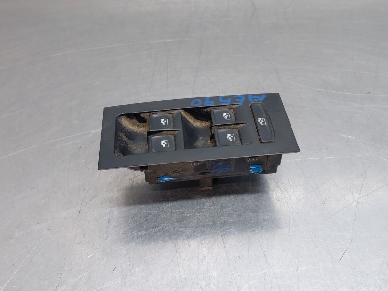 Recambio de mando elevalunas delantero izquierdo para skoda octavia iii combi (5e5, 5e6) 1.6 tdi referencia OEM IAM   