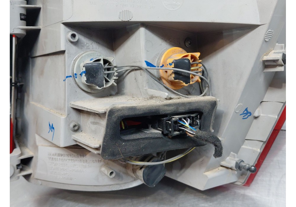 Recambio de piloto trasero izquierdo para skoda octavia iii combi (5e5, 5e6) 1.6 tdi referencia OEM IAM   