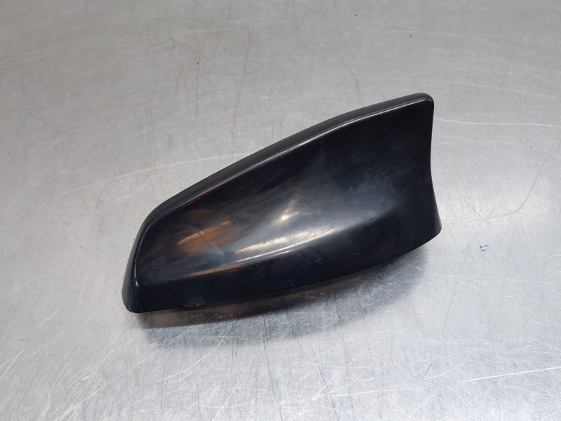Recambio de antena para land rover range rover evoque (l551) 2.0 d180 mhev 4x4 referencia OEM IAM LR097274  