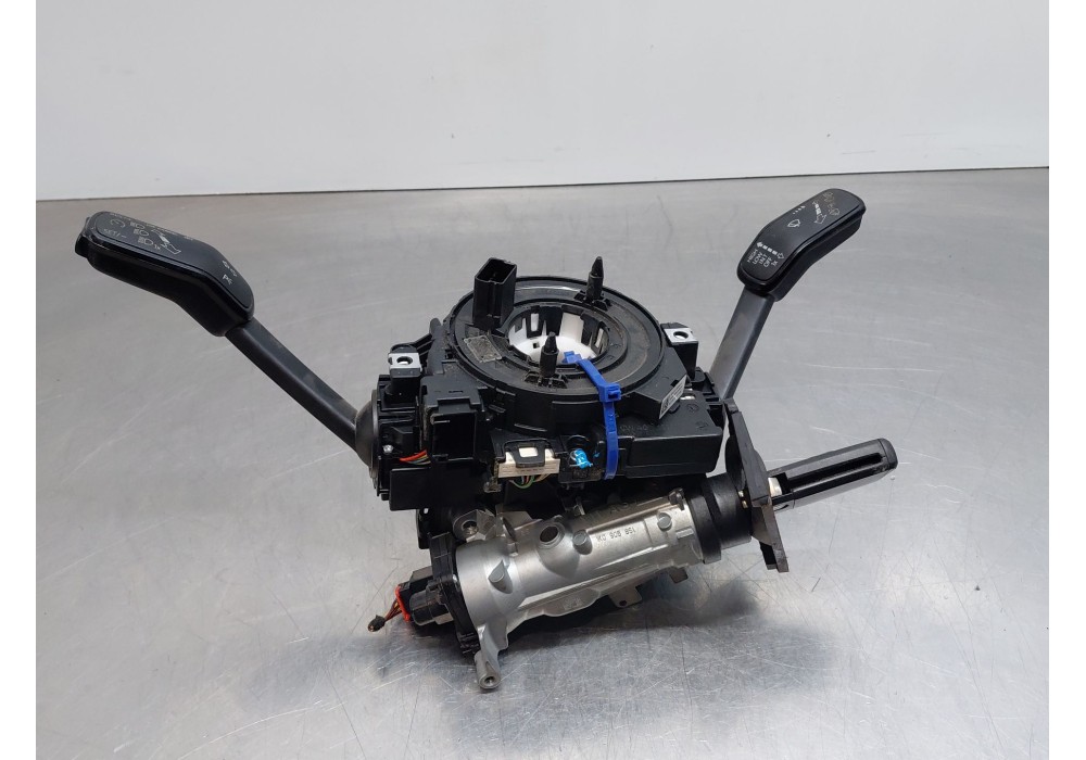 Recambio de mando multifuncion para skoda octavia iii combi (5e5, 5e6) 1.6 tdi referencia OEM IAM   