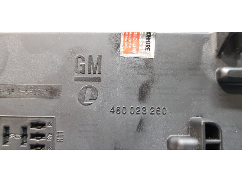 Recambio de caja reles / fusibles para opel vectra c berlina cosmo referencia OEM IAM 93184328  