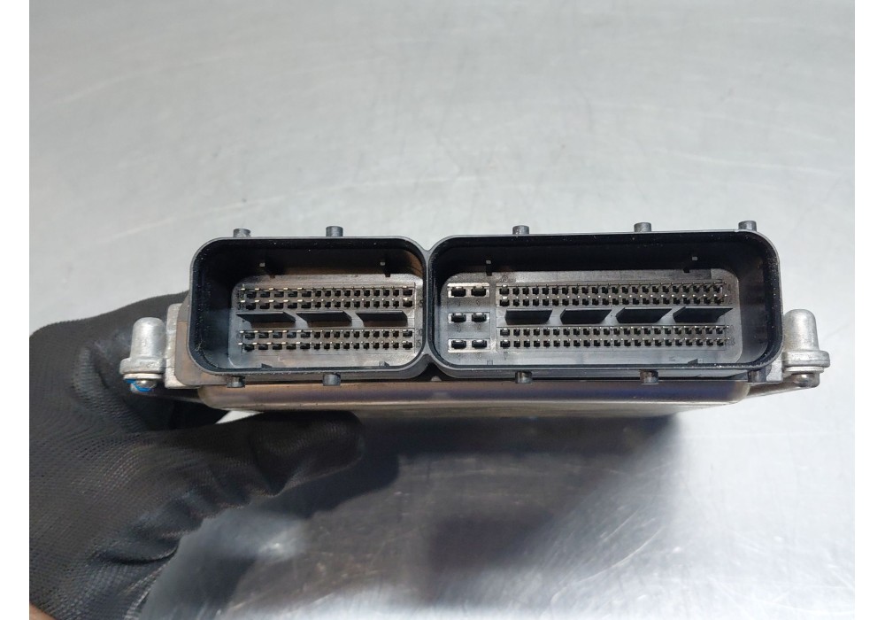 Recambio de centralita motor uce para skoda octavia iii combi (5e5, 5e6) 1.6 tdi referencia OEM IAM   