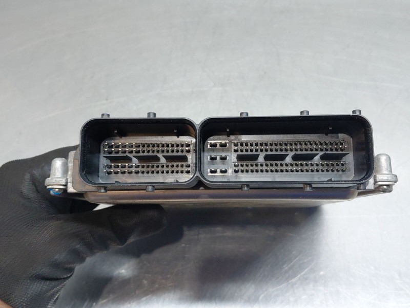 Recambio de centralita motor uce para skoda octavia iii combi (5e5, 5e6) 1.6 tdi referencia OEM IAM   