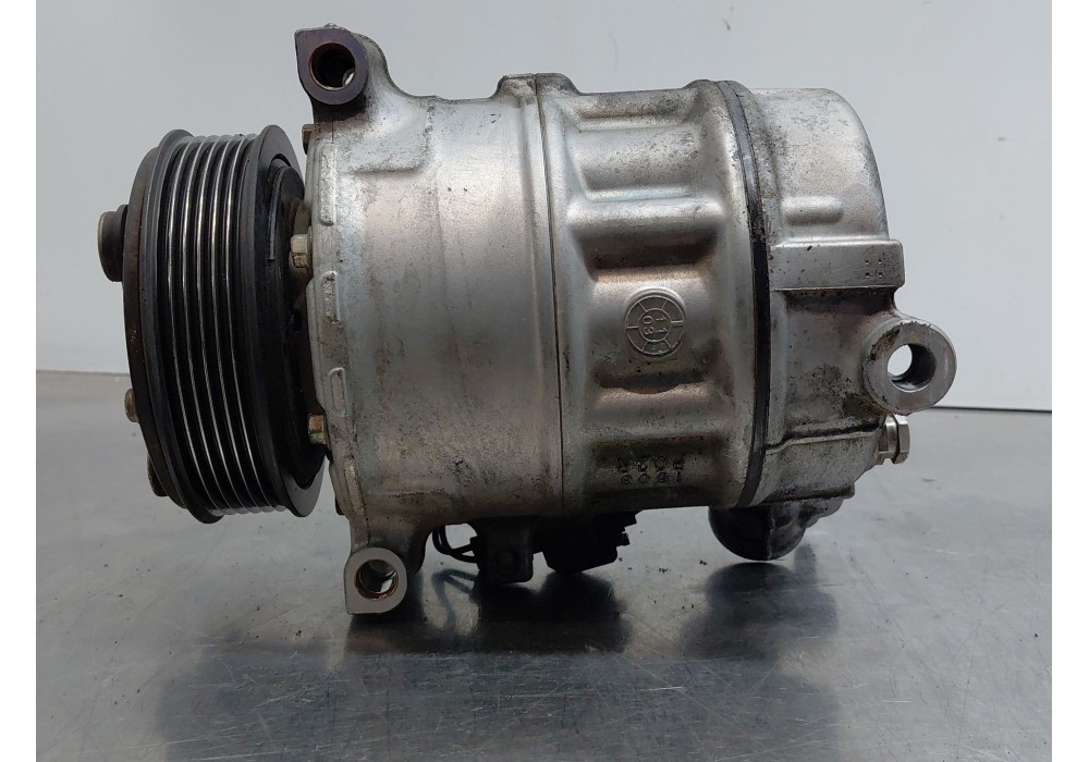 Recambio de compresor aire acondicionado para ford focus iii 1.6 tdci referencia OEM IAM 1722070 AM5N19D629AB 