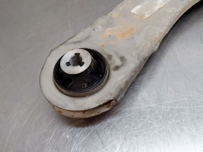 Recambio de brazo suspension inferior delantero derecho para peugeot 2008 (p2) active referencia OEM IAM   