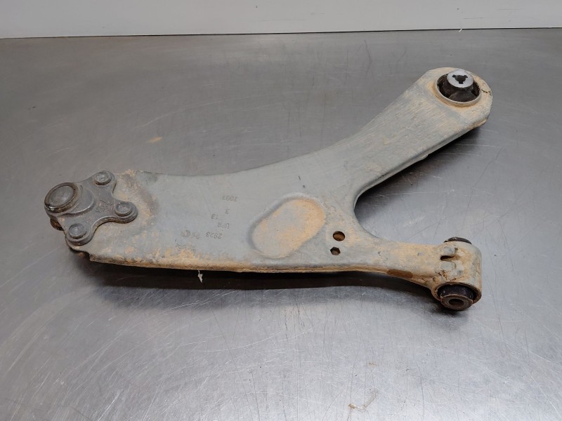 Recambio de brazo suspension inferior delantero izquierdo para peugeot 2008 (p2) active referencia OEM IAM   
