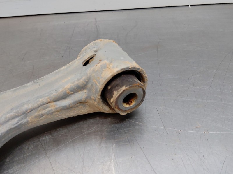 Recambio de brazo suspension inferior delantero izquierdo para peugeot 2008 (p2) active referencia OEM IAM   