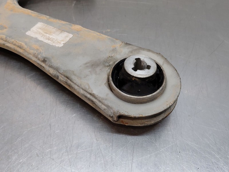 Recambio de brazo suspension inferior delantero izquierdo para peugeot 2008 (p2) active referencia OEM IAM   