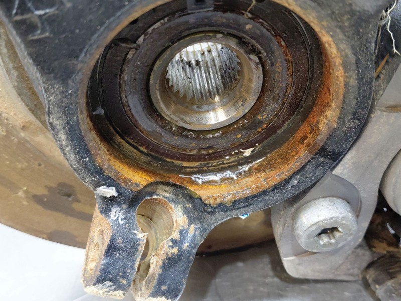 Recambio de mangueta delantera izquierda para peugeot 2008 (p2) active referencia OEM IAM   