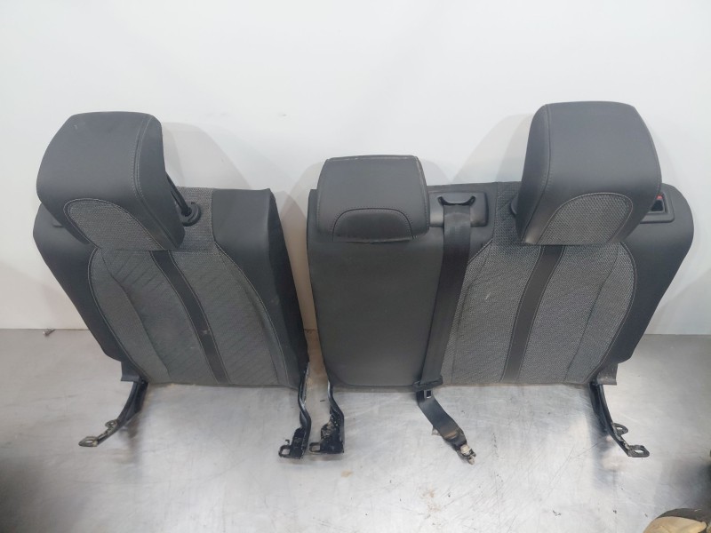 Recambio de juego asientos completo para peugeot 2008 (p2) active referencia OEM IAM   