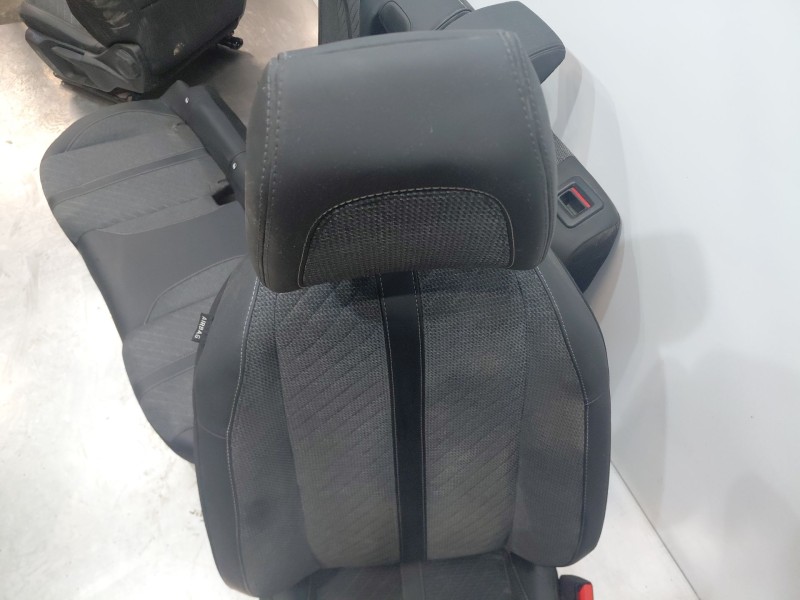 Recambio de juego asientos completo para peugeot 2008 (p2) active referencia OEM IAM   