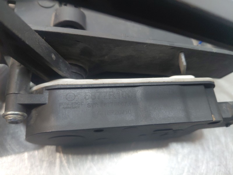 Recambio de rejilla delantera para jaguar e-pace (x540) 2.0 d150 awd referencia OEM IAM   