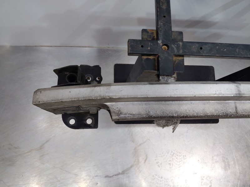 Recambio de refuerzo paragolpes delantero para audi q7 (4lb) 3.0 tdi quattro referencia OEM IAM   