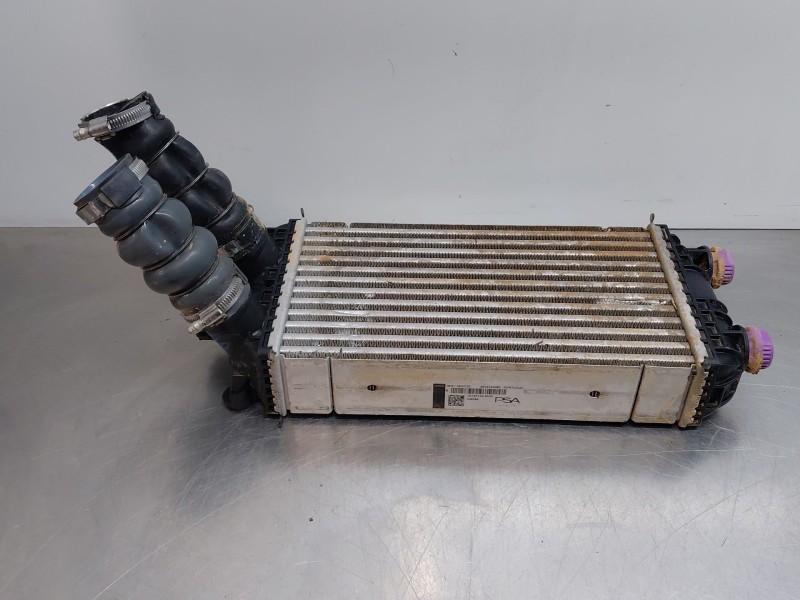 Recambio de intercooler para peugeot 2008 (p2) active referencia OEM IAM 9824742280  