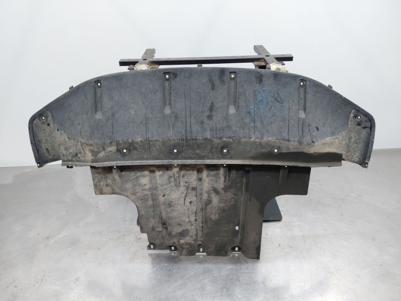 Recambio de cubrecarter para audi q7 (4lb) 3.0 tdi quattro referencia OEM IAM   