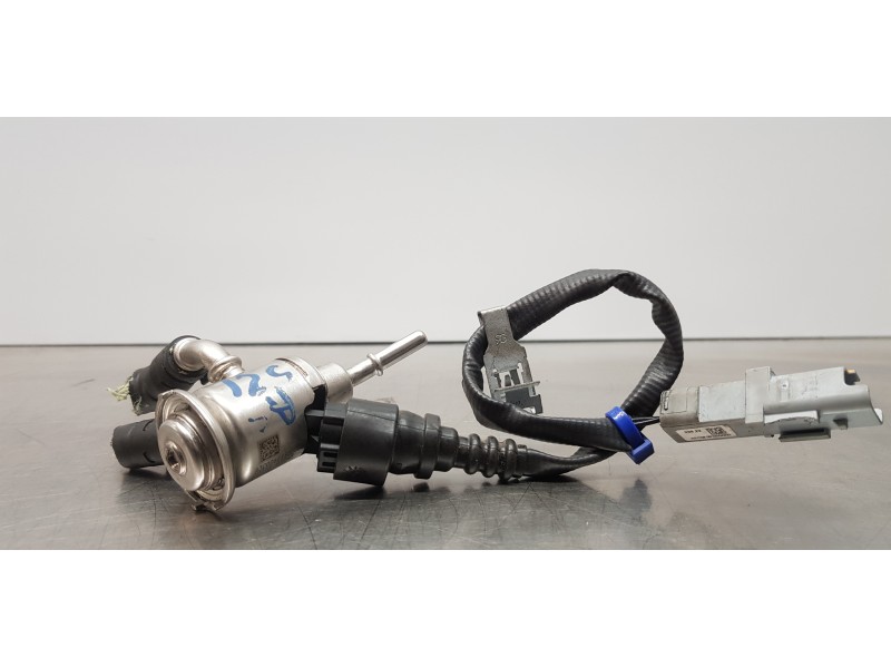 Recambio de inyector para nissan primastar cerrada referencia OEM IAM 160728750R  