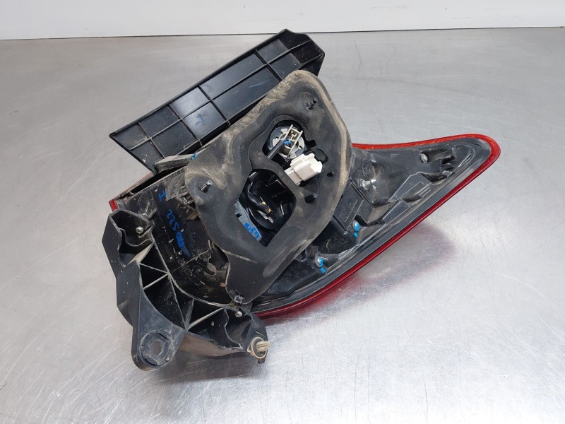Recambio de piloto trasero izquierdo para toyota yaris advance referencia OEM IAM 815600DB70  