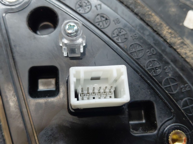 Recambio de retrovisor izquierdo para hyundai kona hybrid referencia OEM IAM   