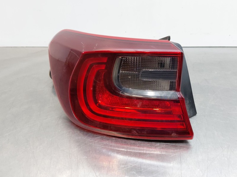 Recambio de piloto trasero izquierdo para kia ceed (cd) 1.4 referencia OEM IAM 92401J7050  