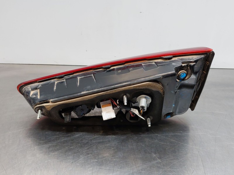 Recambio de piloto trasero izquierdo interior para kia ceed (cd) 1.4 referencia OEM IAM 92403J7050  