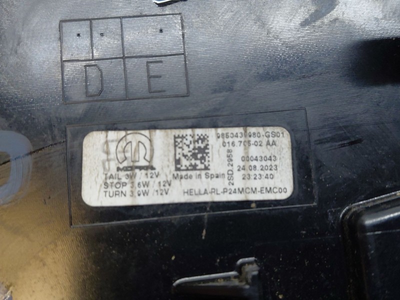 Recambio de piloto trasero derecho para peugeot 2008 (p2) active referencia OEM IAM 9850439980  