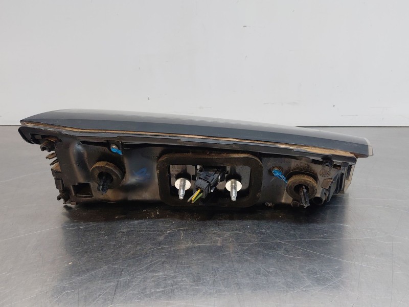 Recambio de piloto trasero derecho interior para peugeot 2008 (p2) active referencia OEM IAM 9850438380  