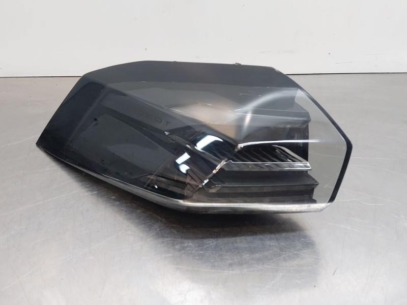 Recambio de piloto trasero izquierdo para peugeot 2008 (p2) active referencia OEM IAM 9850449780  