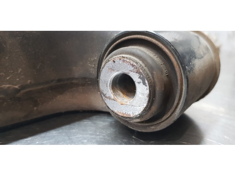 Recambio de brazo suspension inferior delantero izquierdo para ssangyong rodius xdi limited referencia OEM IAM 4450121001  