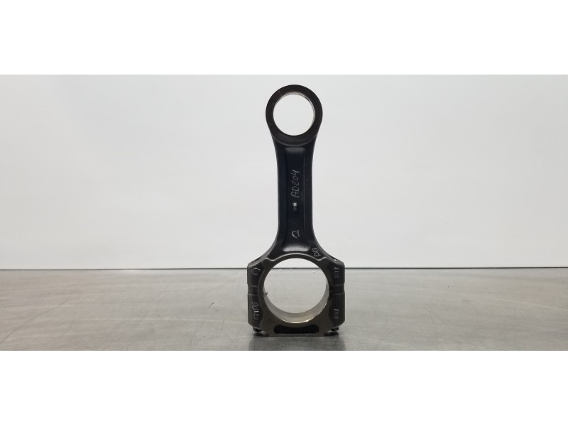 Recambio de biela para ssangyong rodius xdi limited referencia OEM IAM   