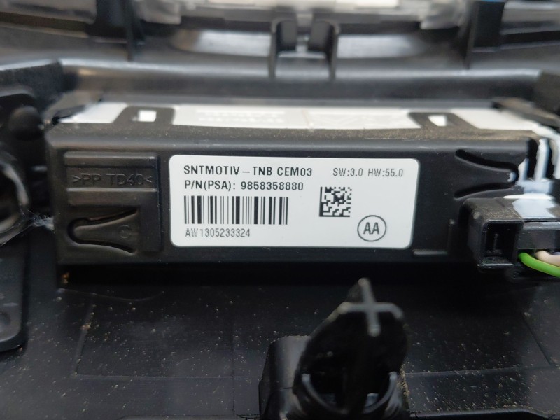Recambio de luz interior para peugeot 2008 (p2) active referencia OEM IAM 96781445ZD  