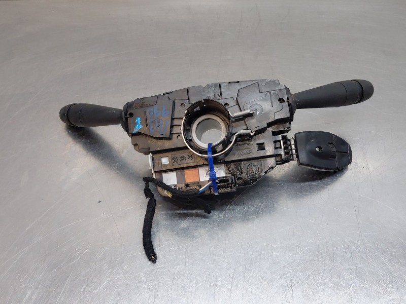 Recambio de mando multifuncion para peugeot 2008 (p2) active referencia OEM IAM 98552950ZD  