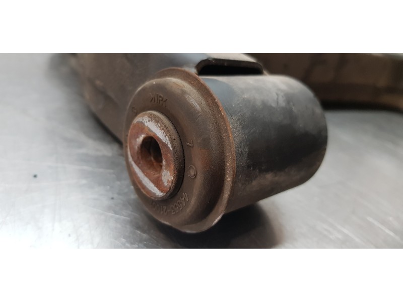 Recambio de brazo suspension inferior delantero izquierdo para ssangyong rodius xdi limited referencia OEM IAM 4450121001  