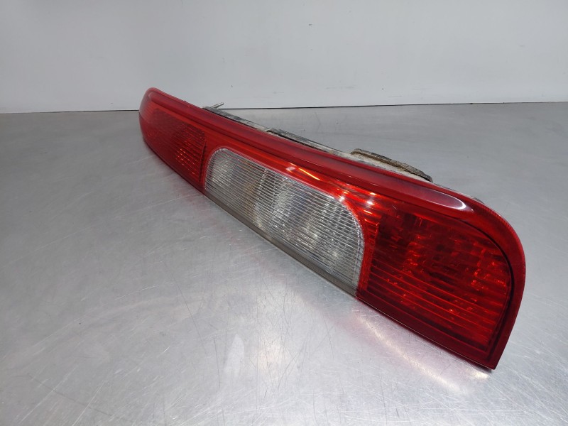 Recambio de piloto trasero derecho para ford focus c-max (dm2) 1.6 tdci referencia OEM IAM 1347454  