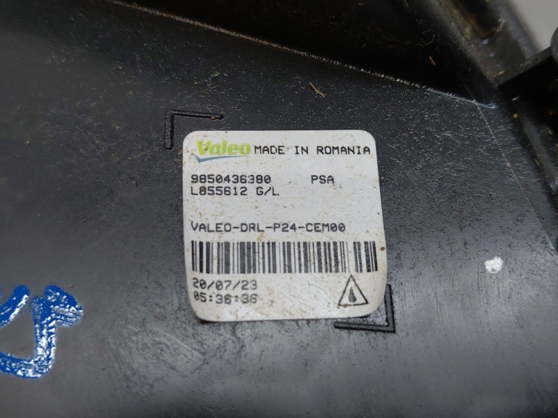 Recambio de piloto delantero izquierdo para peugeot 2008 (p2) active referencia OEM IAM 9850436380  